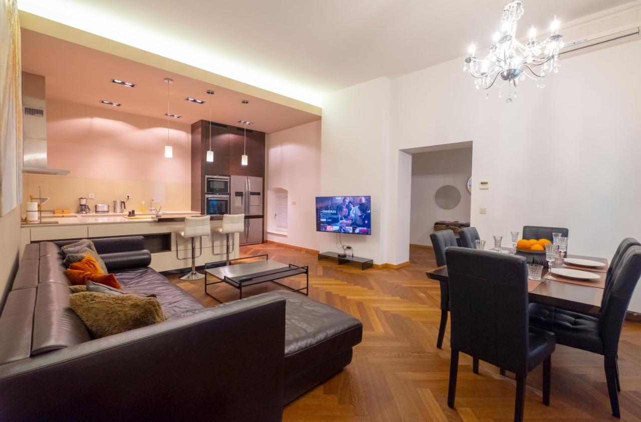 류블랴나 Address Deluxe Downtown 아파트 외부 사진